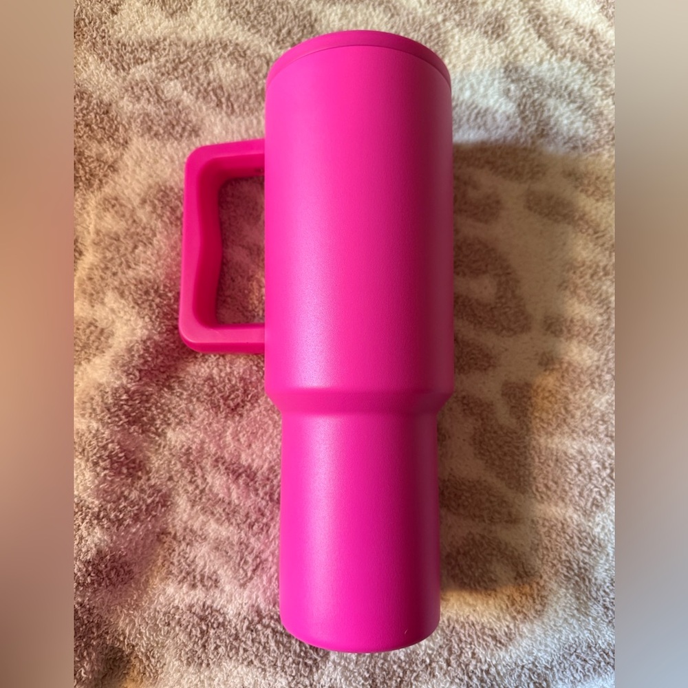 SIMPLE MODERN - Raspberry Vibes 40oz Trek Tumbler with handle - Picture 8 of 10